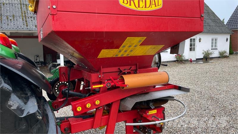 Bredal F2 3000 F2 3000 Rozmetadla chlévské mrvy