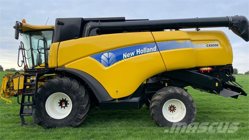 New Holland CX8090 Combine harvesters