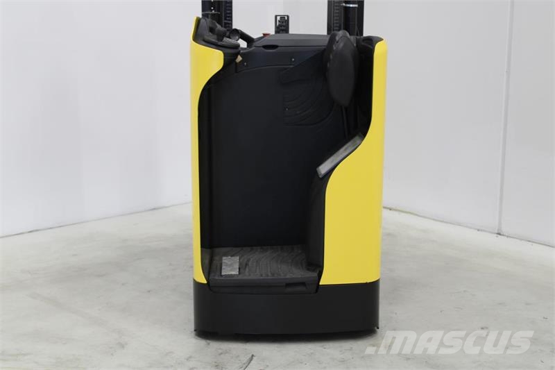 Hyster RS1.6 شاحنات مناولة ذاتية الدفع