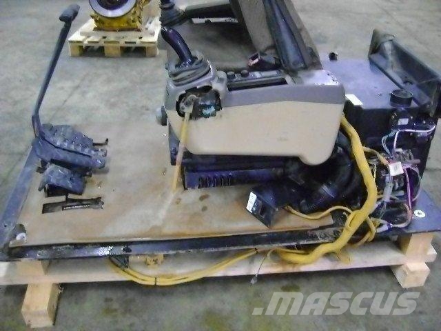 CAT 325 B Kabinen
