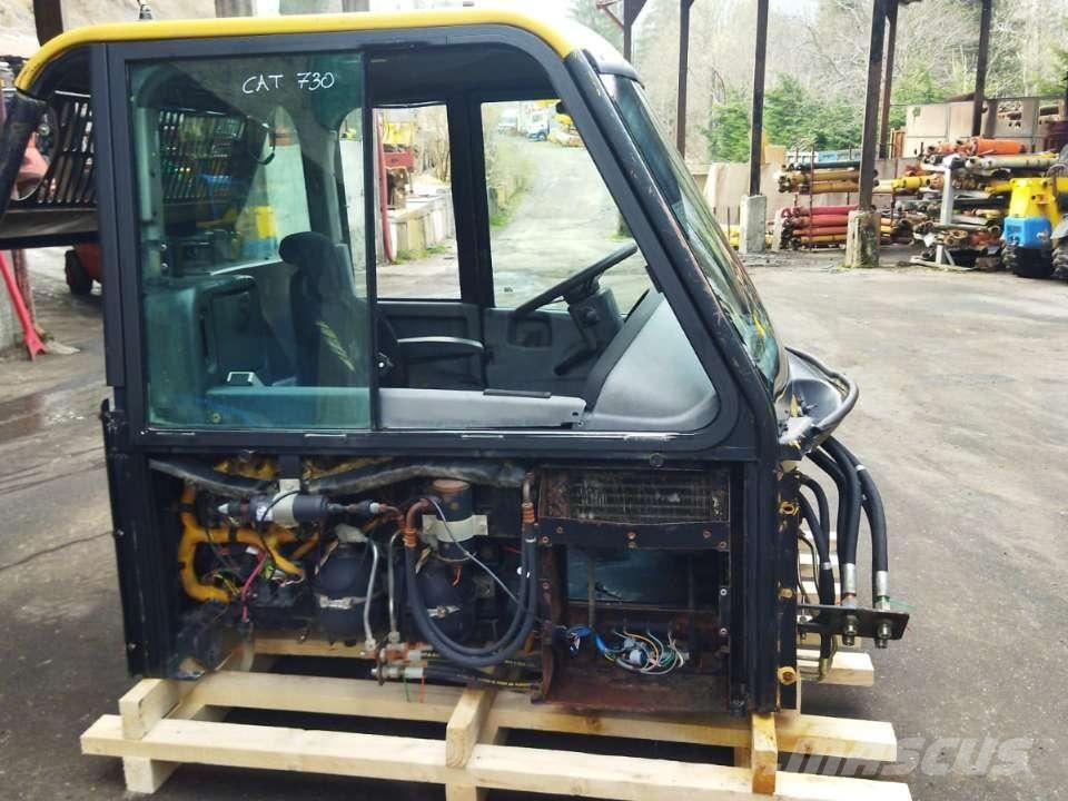 CAT 730 B Kabinen