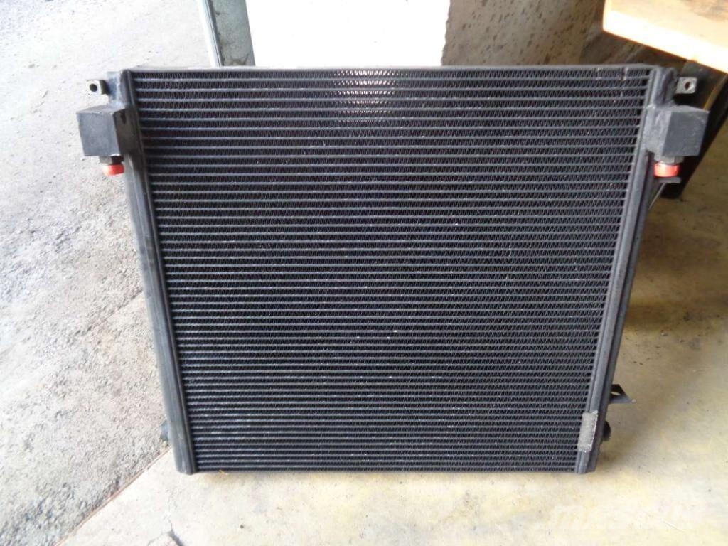 CAT 928 F Motorji