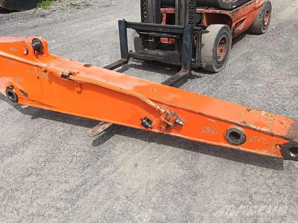 Fiat-Kobelco E 135 Otros componentes