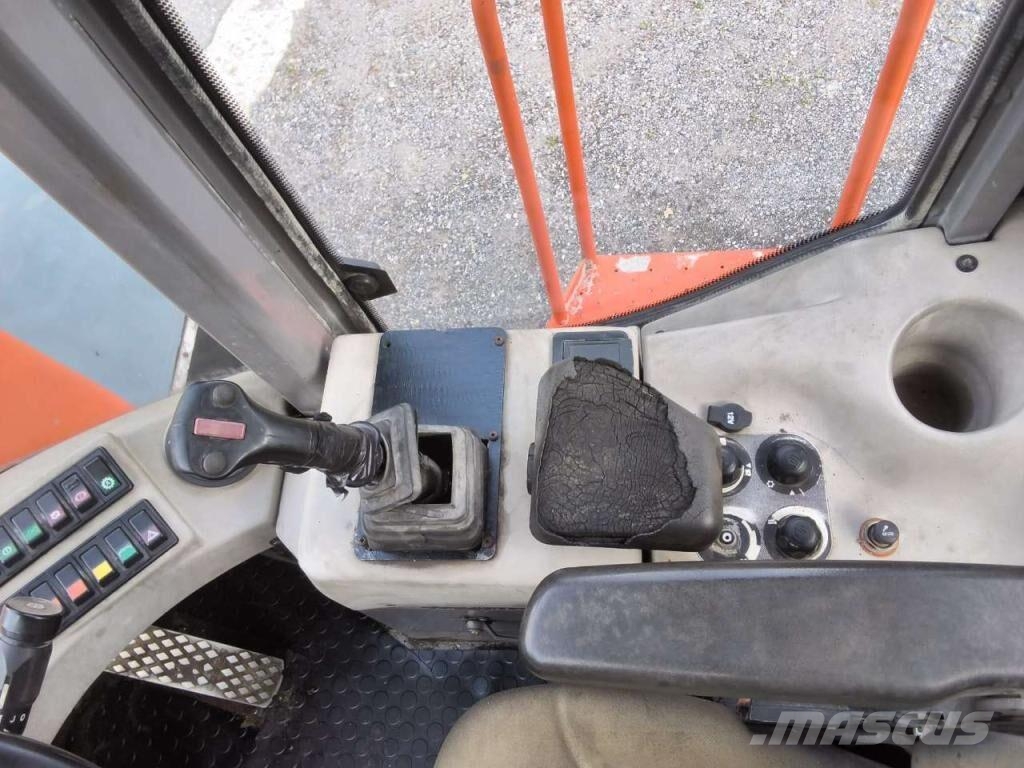 Hitachi LX 290 Wielladers