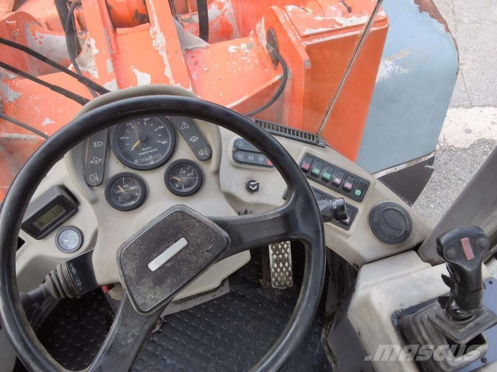 Hitachi LX 290 Wielladers