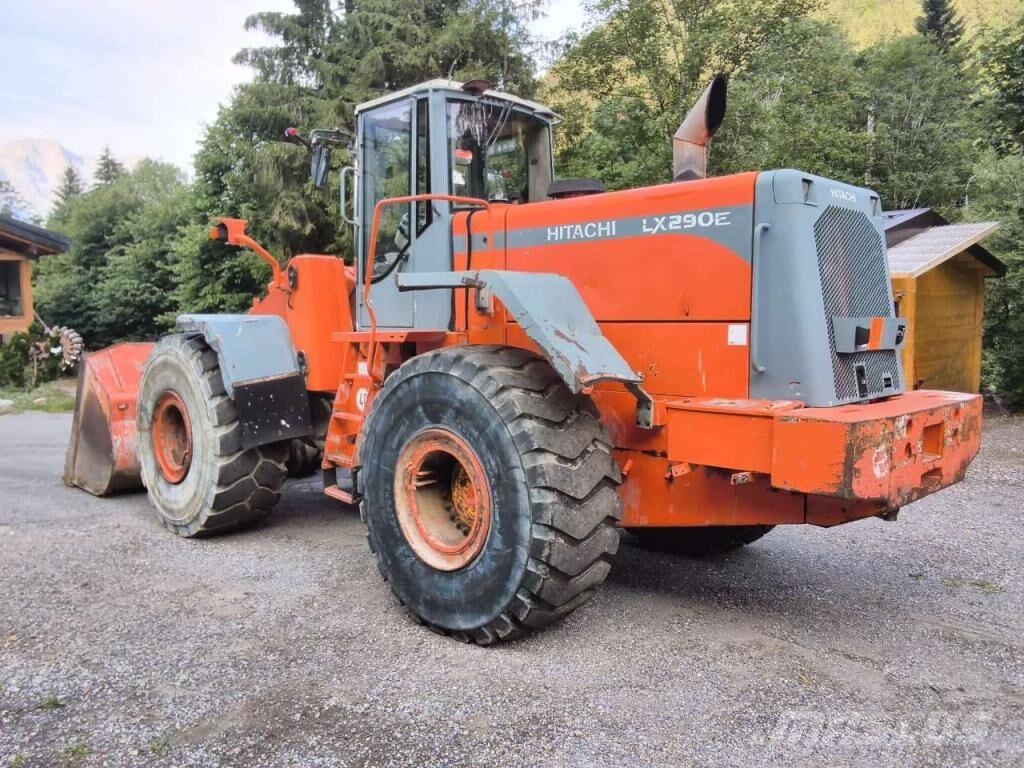 Hitachi LX 290 Wielladers