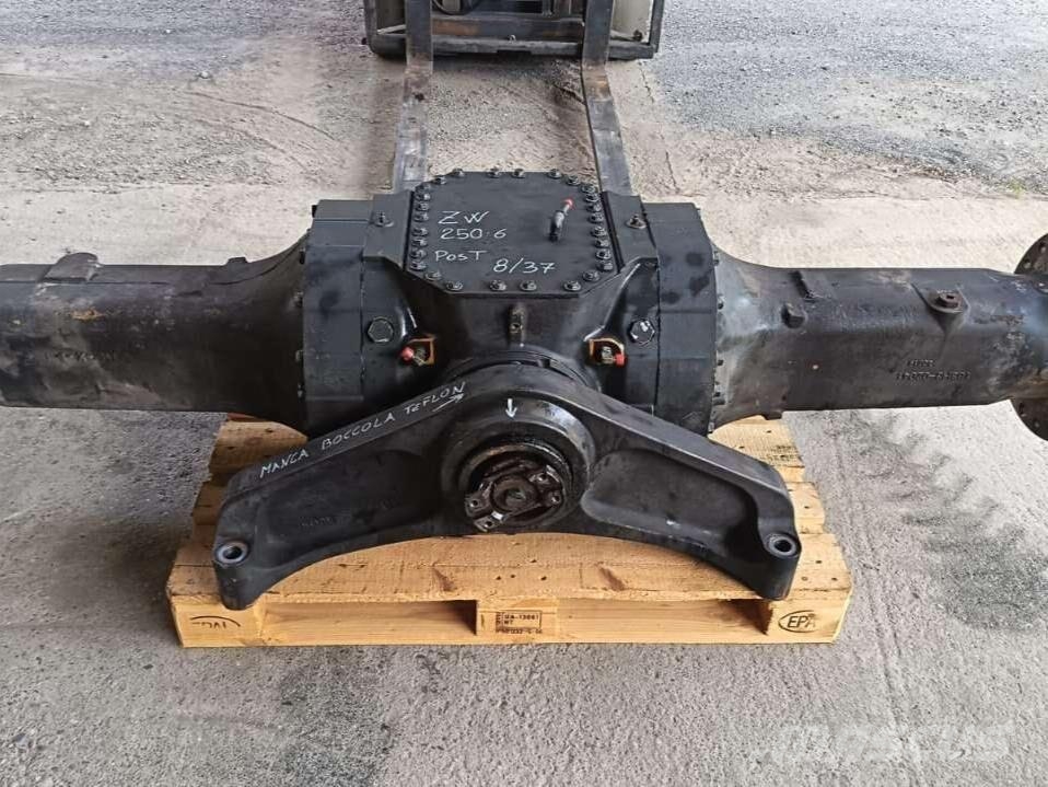 Hitachi ZW 250 Transmissie
