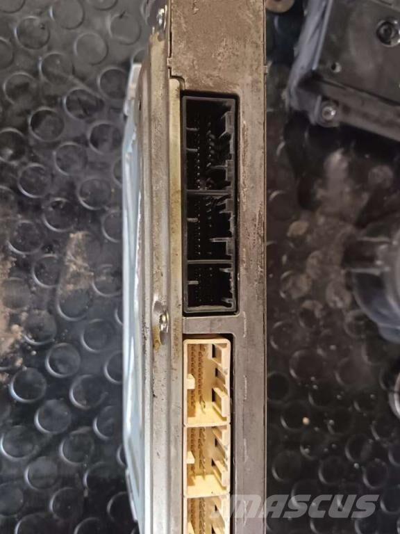 Hitachi ZW 250 Electronics