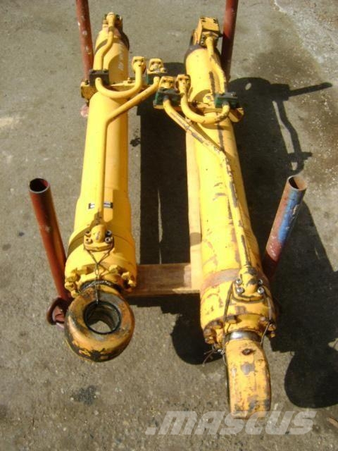 Liebherr 902 Motorok