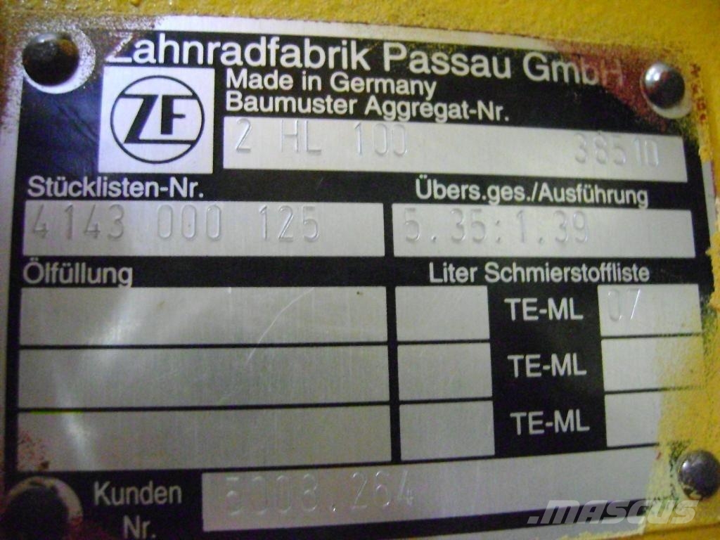 Liebherr A 900 مكونات أخرى