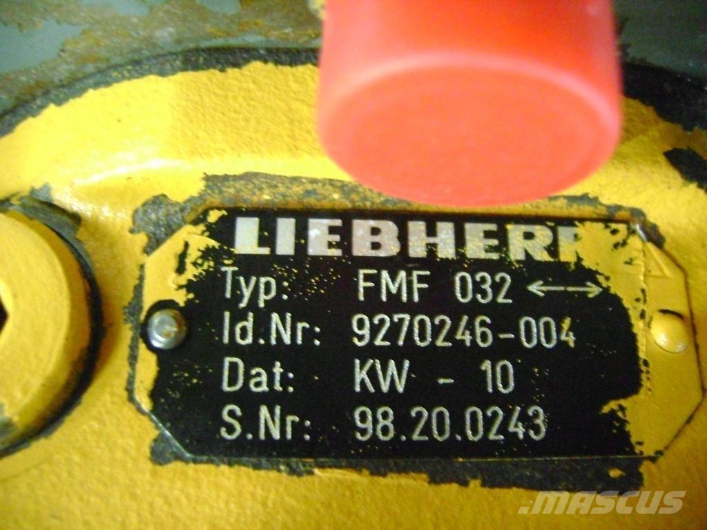 Liebherr A 900 مكونات أخرى