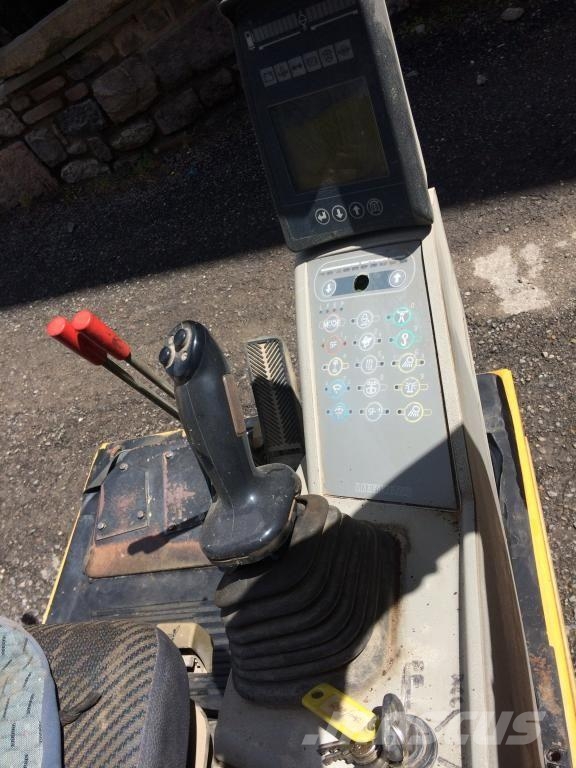 Liebherr Serie 4 驾驶室与内部