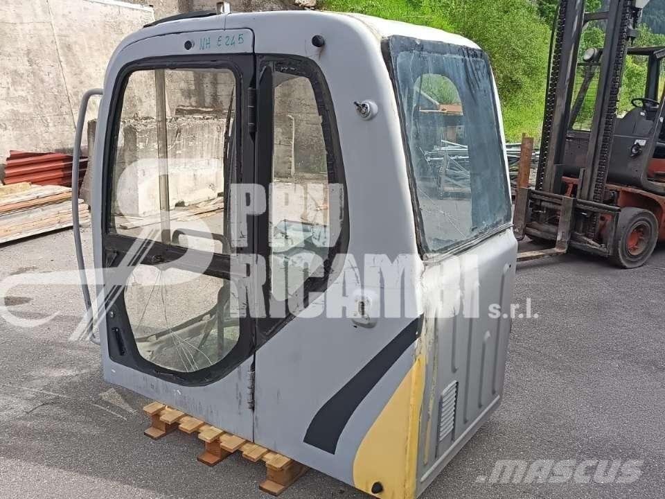 New Holland Serie E Cabinas e interior