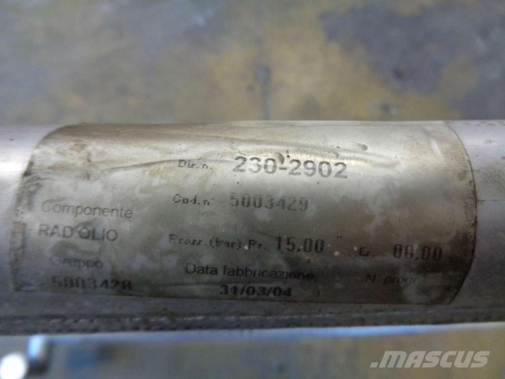 spare part - engine parts - oil cooler Motoren
