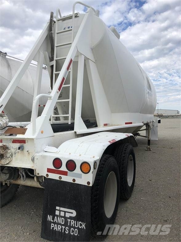 Beall PNEUMATIC 1440 Semi-trailer med Tank