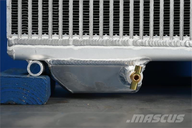 Agco 120 Radiator # 820272 مشعات