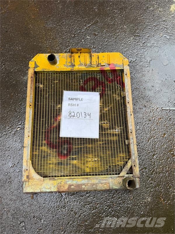 Allis Chalmers 649 Radiator # 820134 Radyatörler