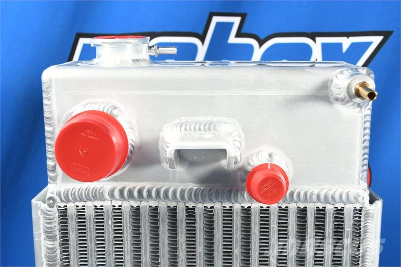 Bakercorp BP66LS-GD66AT Radiator # 890650 Radiadores camiões e carrinhas