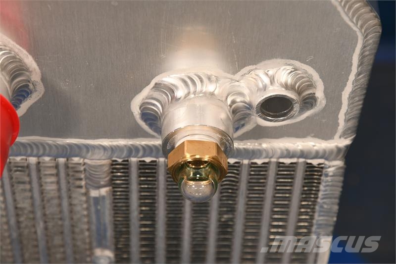 Bandit 1390 Chipper Radiator # 950175 مشعات