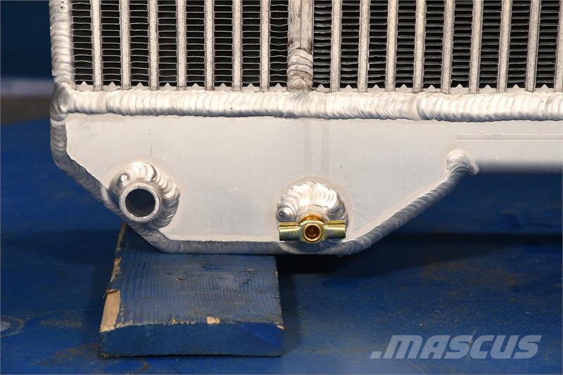 Bandit 1390 Chipper Radiator # 950175 مشعات