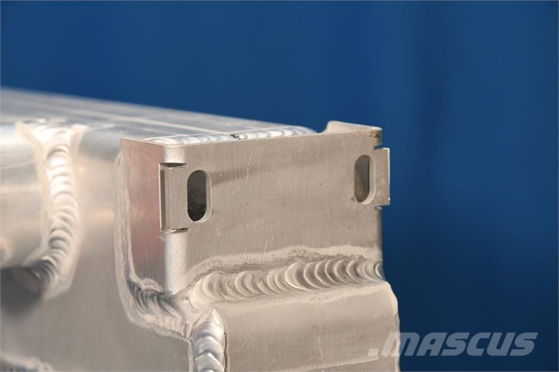 CASE 240 / CX210 Radiator # 845122 Radiadores