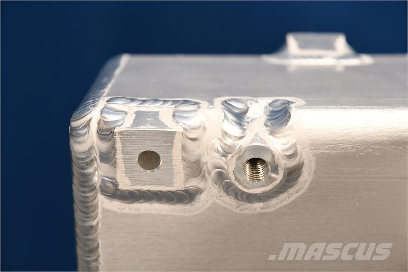 CASE 450, 470, 500, 550, 600 Charge Air Cooler # 910084 مشعات