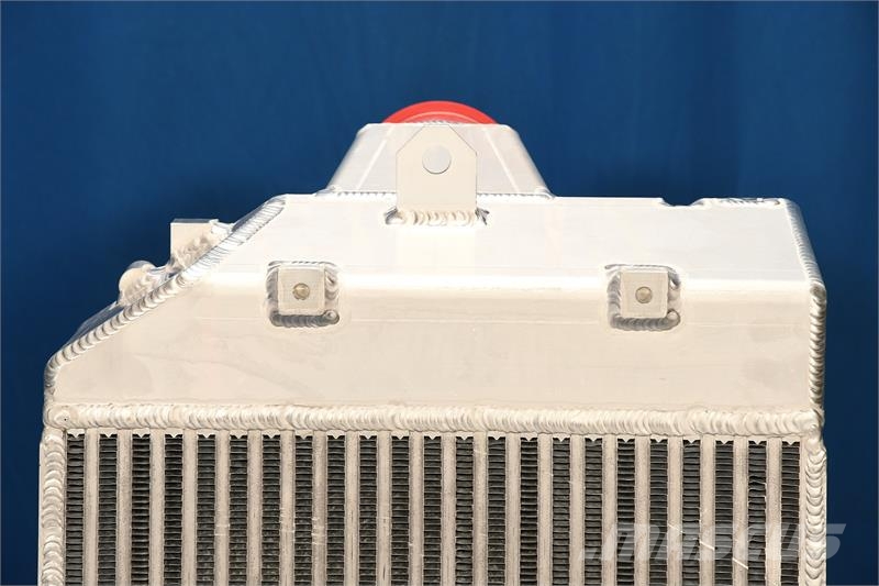 CASE 450, 470, 500, 550, 600 Charge Air Cooler # 910084 مشعات
