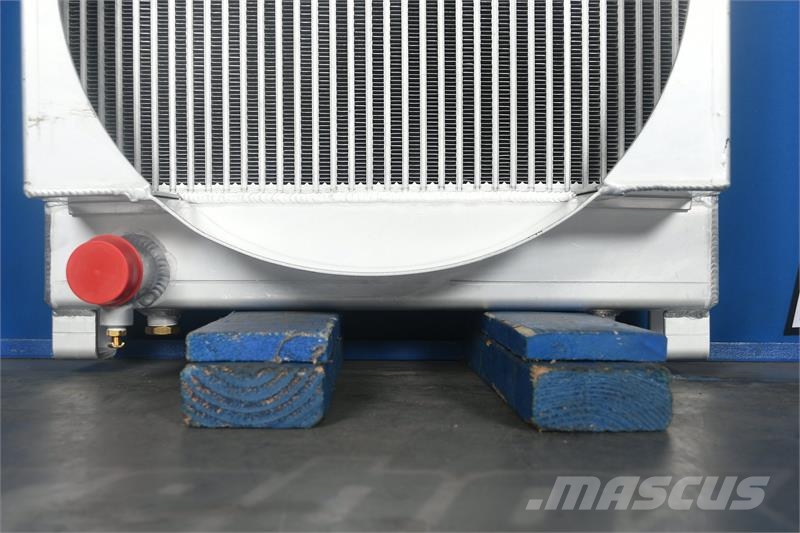 CASE 450 Dozer Radiator # 845114 مشعات