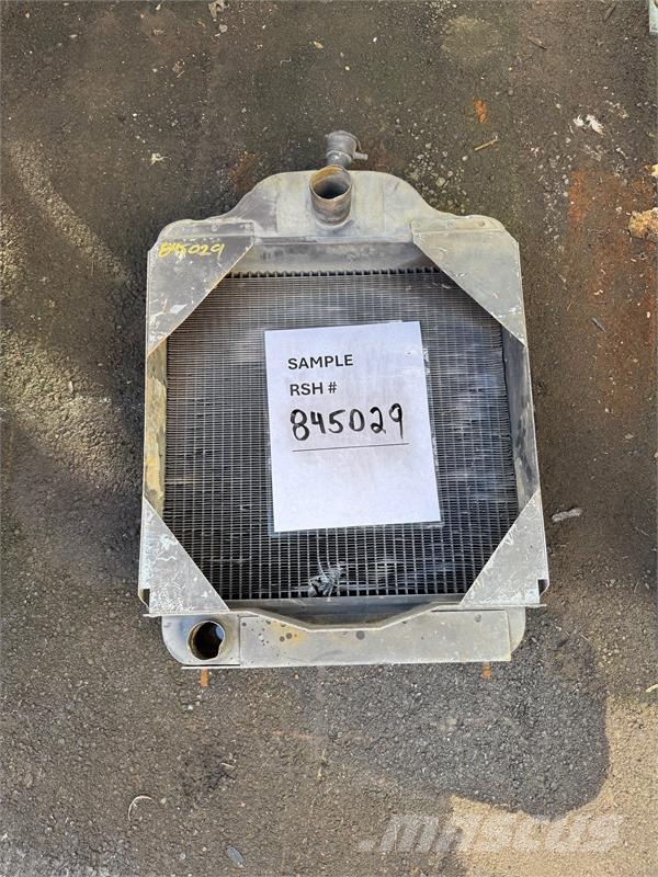 CASE 580C, 584C , 585C , 586C Radiator # 845029 مشعات