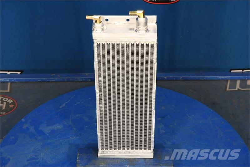 CASE 580C Oil Cooler # 845146 مشعات
