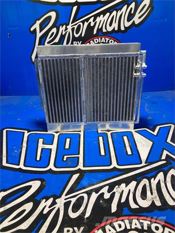 CASE 590 Super L AC Condenser # 845058 Radiadores