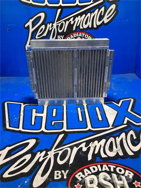 CASE 590 Super L AC Condenser # 845058 Radiadores