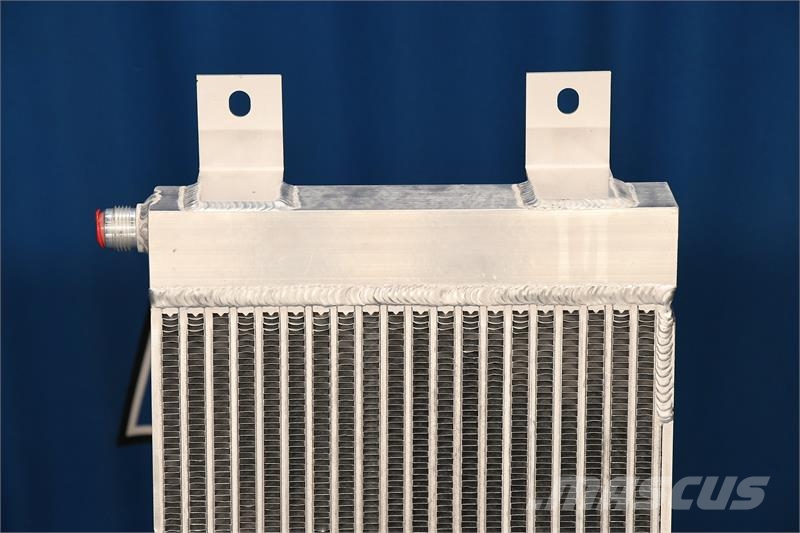 CASE 621, 621B Oil Cooler # 845172 Радиатори
