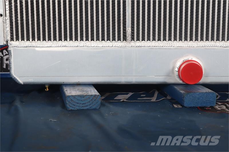 CASE 721B, 821B, 721C Radiator # 845105 Radiadores