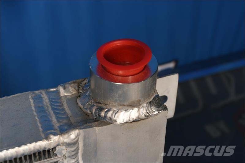 CASE 821, 821B, 821C Oil Cooler # 845171 Radiadores