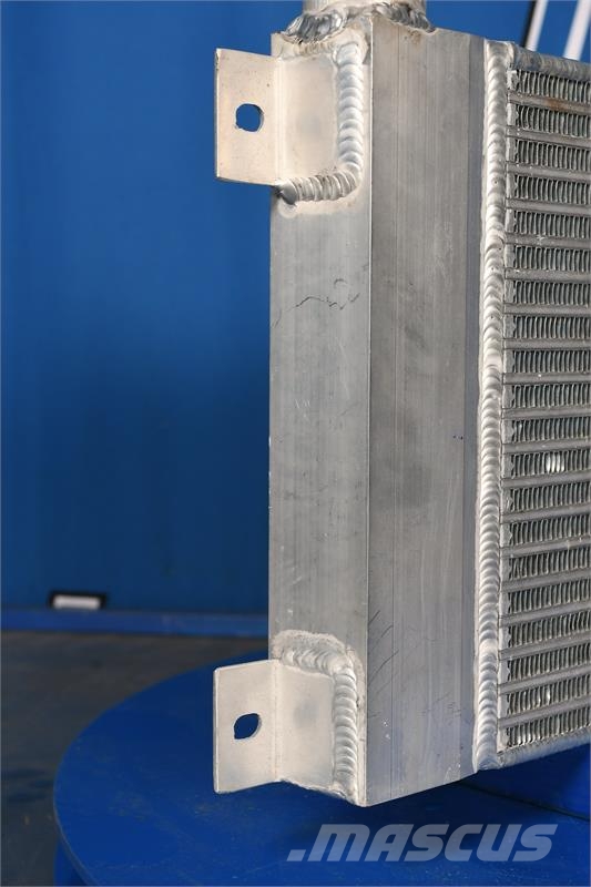 CASE 821, 821B, 821C Oil Cooler # 845171 Radiadores