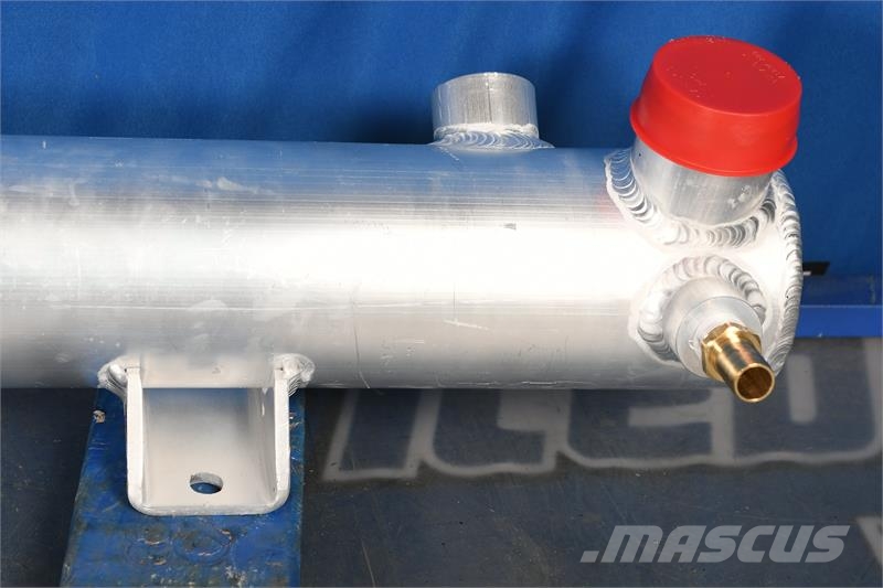 CASE 821B Oil Cooler # 845152 Radiadores