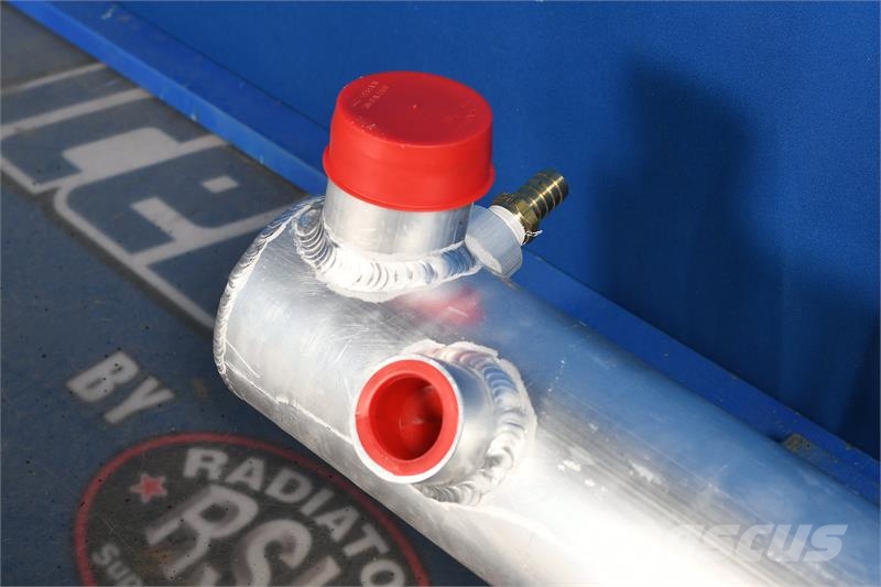 CASE 821B Oil Cooler # 845152 Radiadores