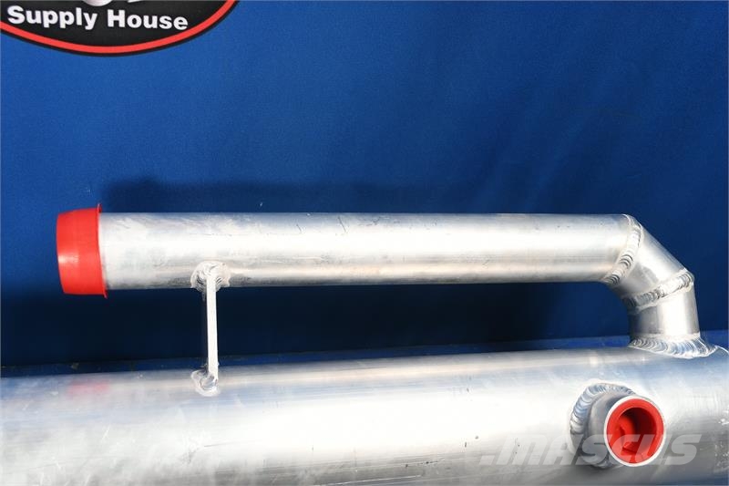 CASE 821B Oil Cooler # 845152 Radiadores