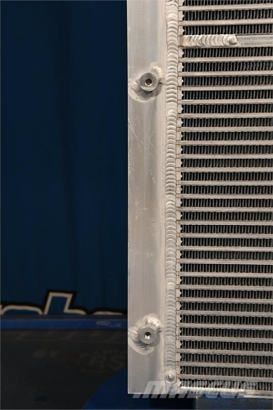 CASE 9010B Oil Cooler # 845134 مشعات