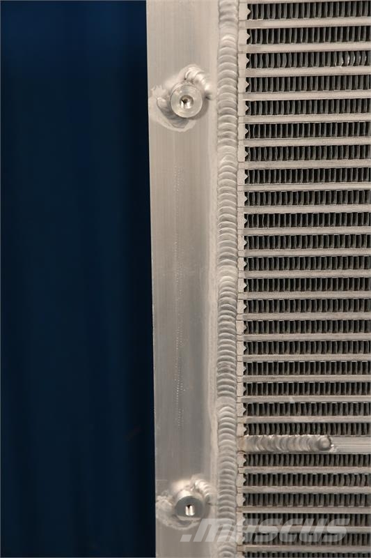 CASE 9010B Oil Cooler # 845134 مشعات