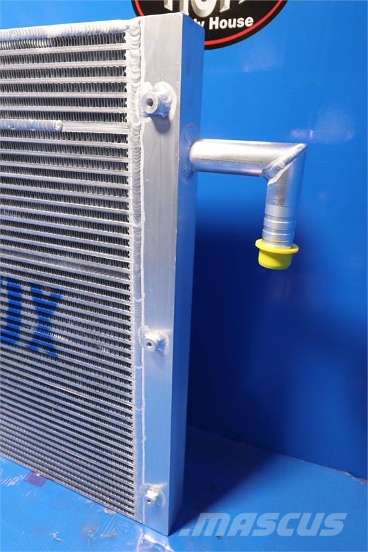 CASE 9010B Oil Cooler # 845136 مشعات