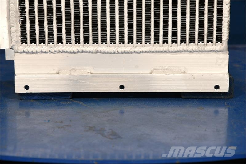 CASE 921B Oil Cooler # 845173 مشعات