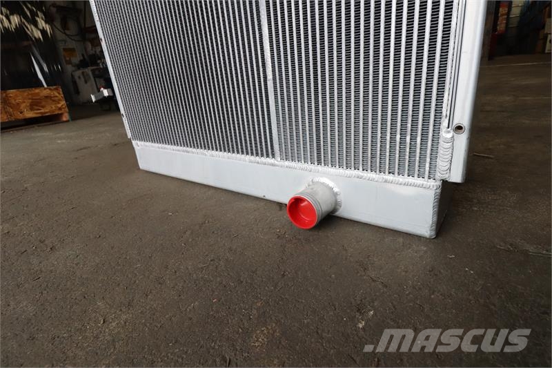 CASE 921C Radiator # 845272 مشعات
