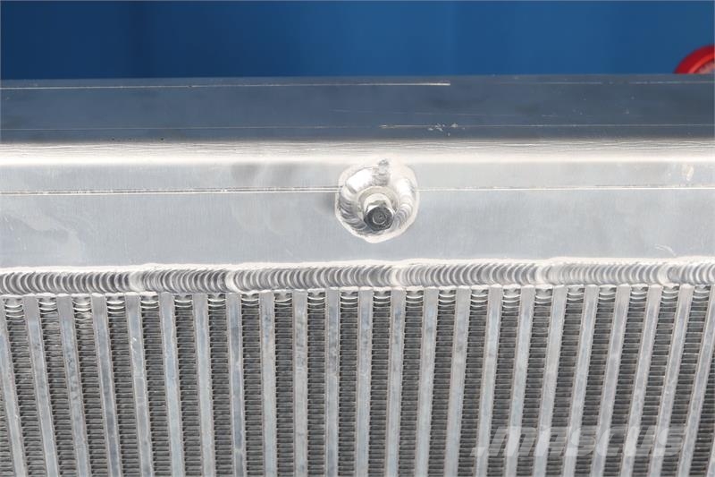 CASE H4030 Sprayer Radiator # 845097 Radiadores