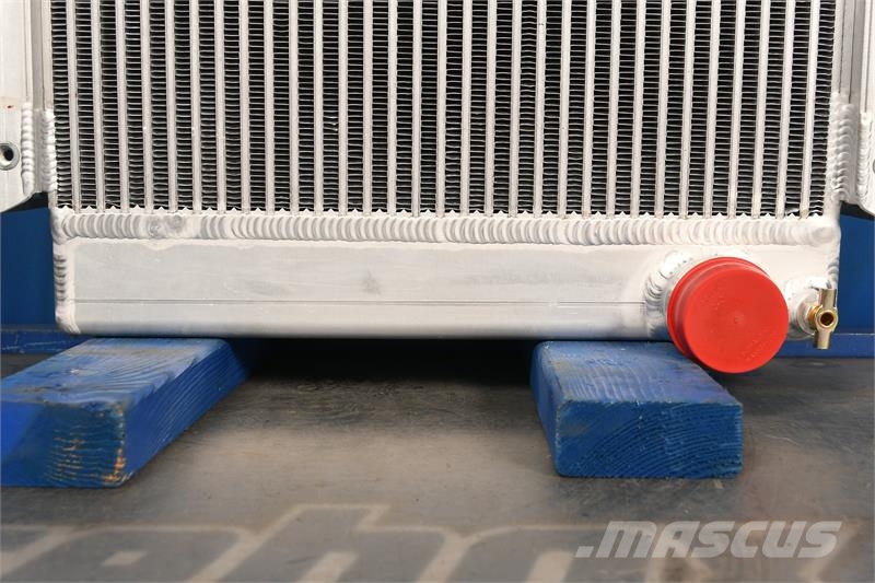 CASE W11B Radiator # 845102 Radiadores