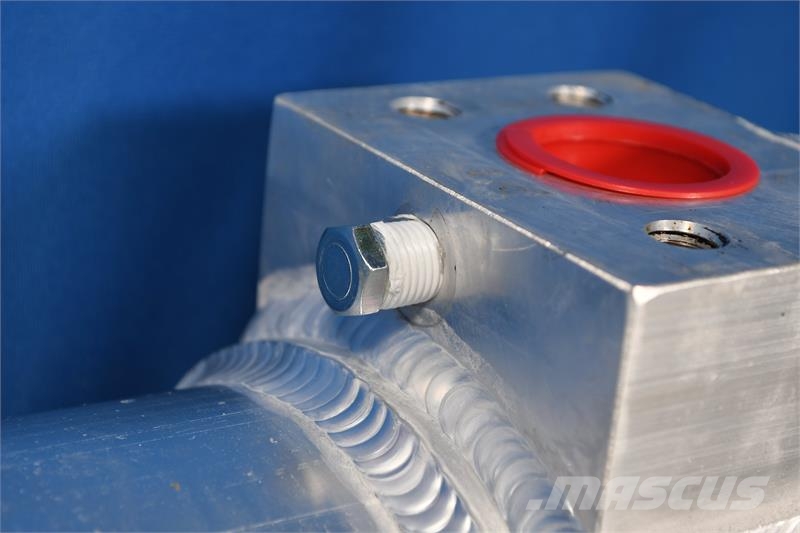 CAT 3408 with Brake Saver Oil Cooler # 850612 مشعات