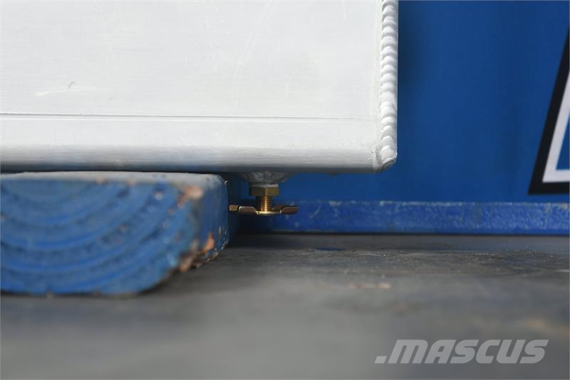 CAT 416 Radiator # 850684 Radiadores