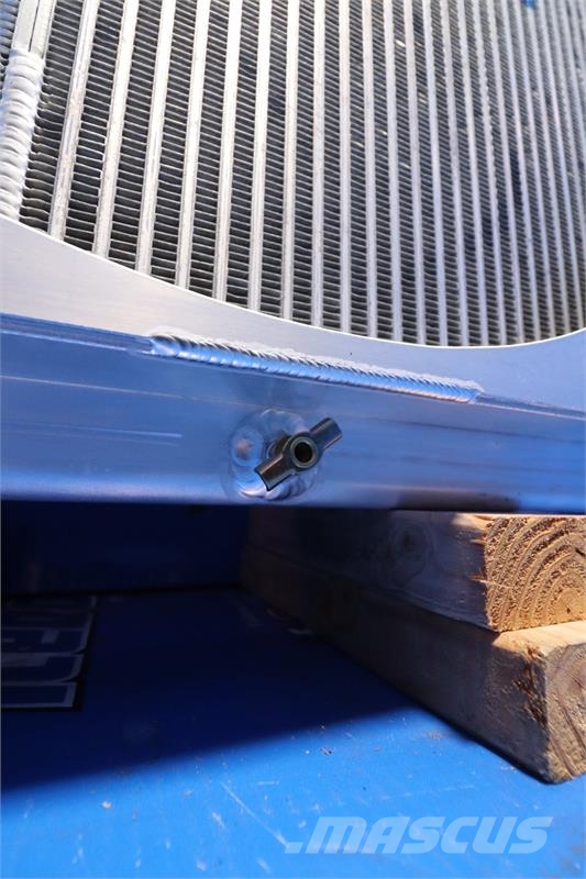 CAT 613 Scrapper Radiator # 850411 Radiadores