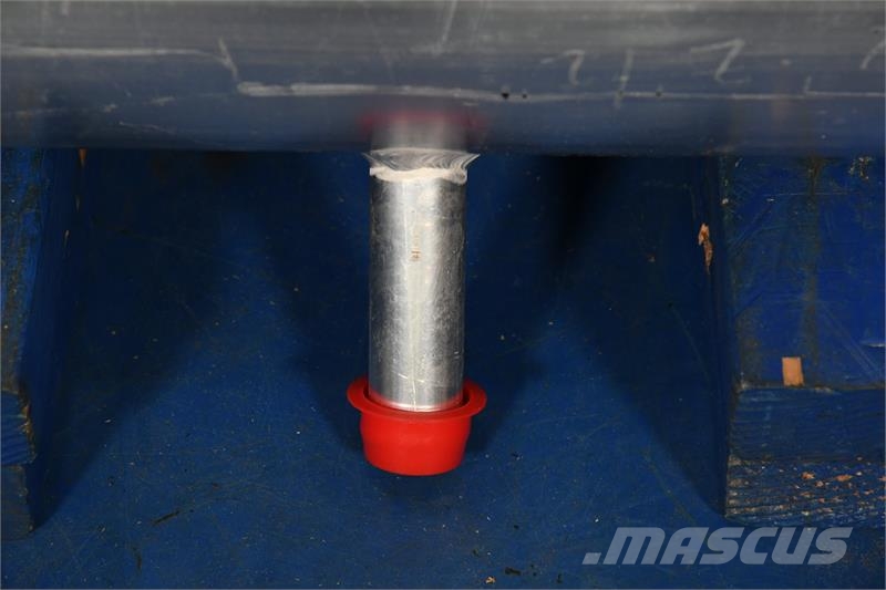 CAT 730B,740B Reservoir Tank # 850816 Radiatoren